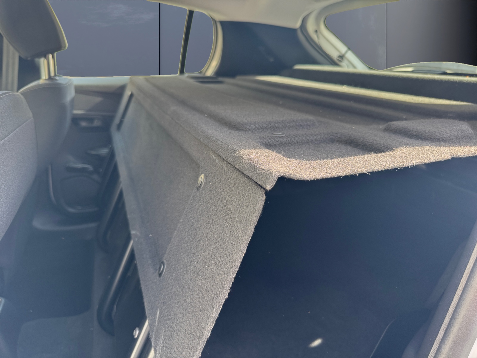 Peugeot 208 10