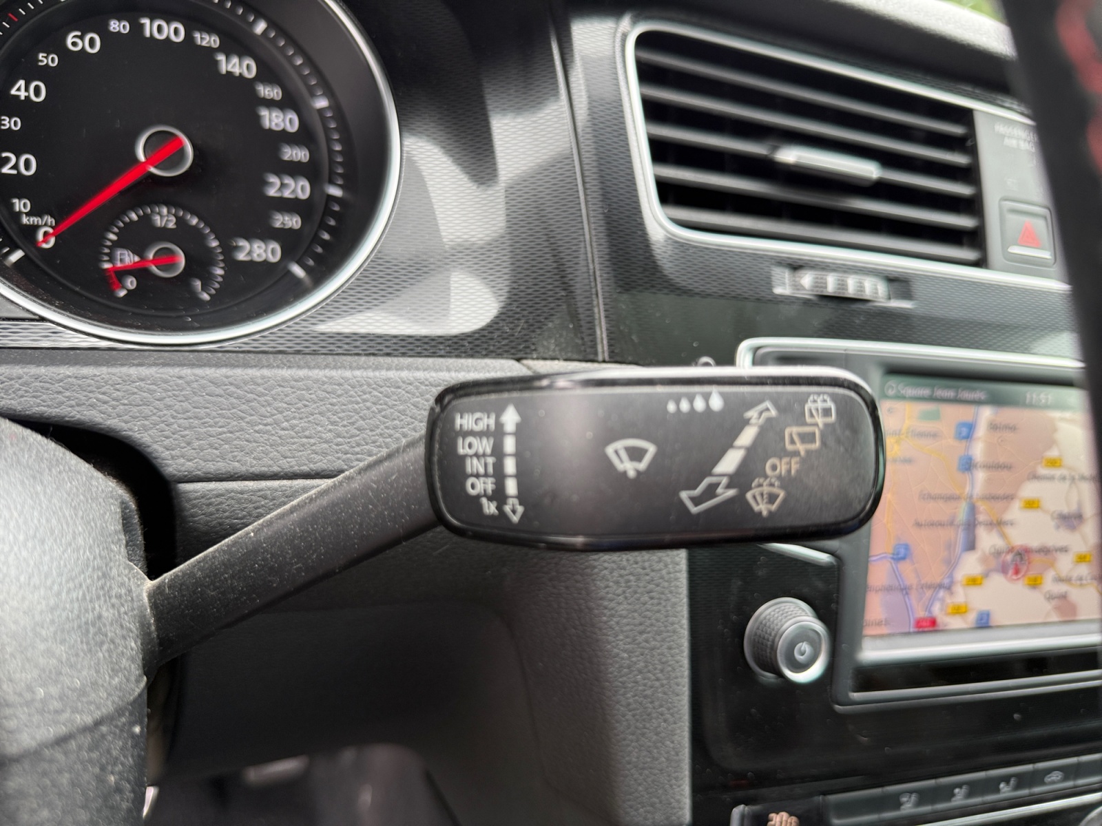 Volkswagen Golf 23