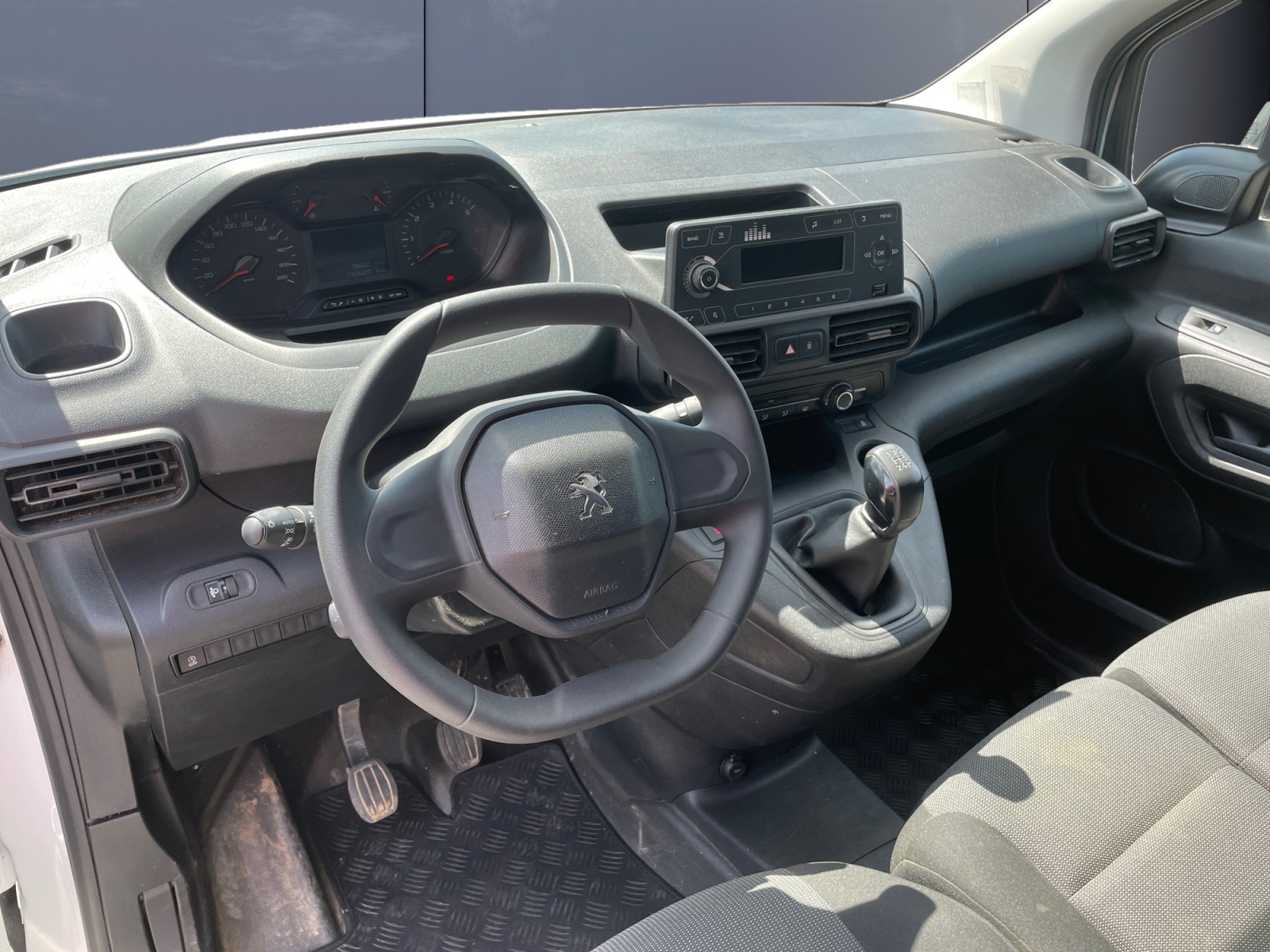 Peugeot Partner 8