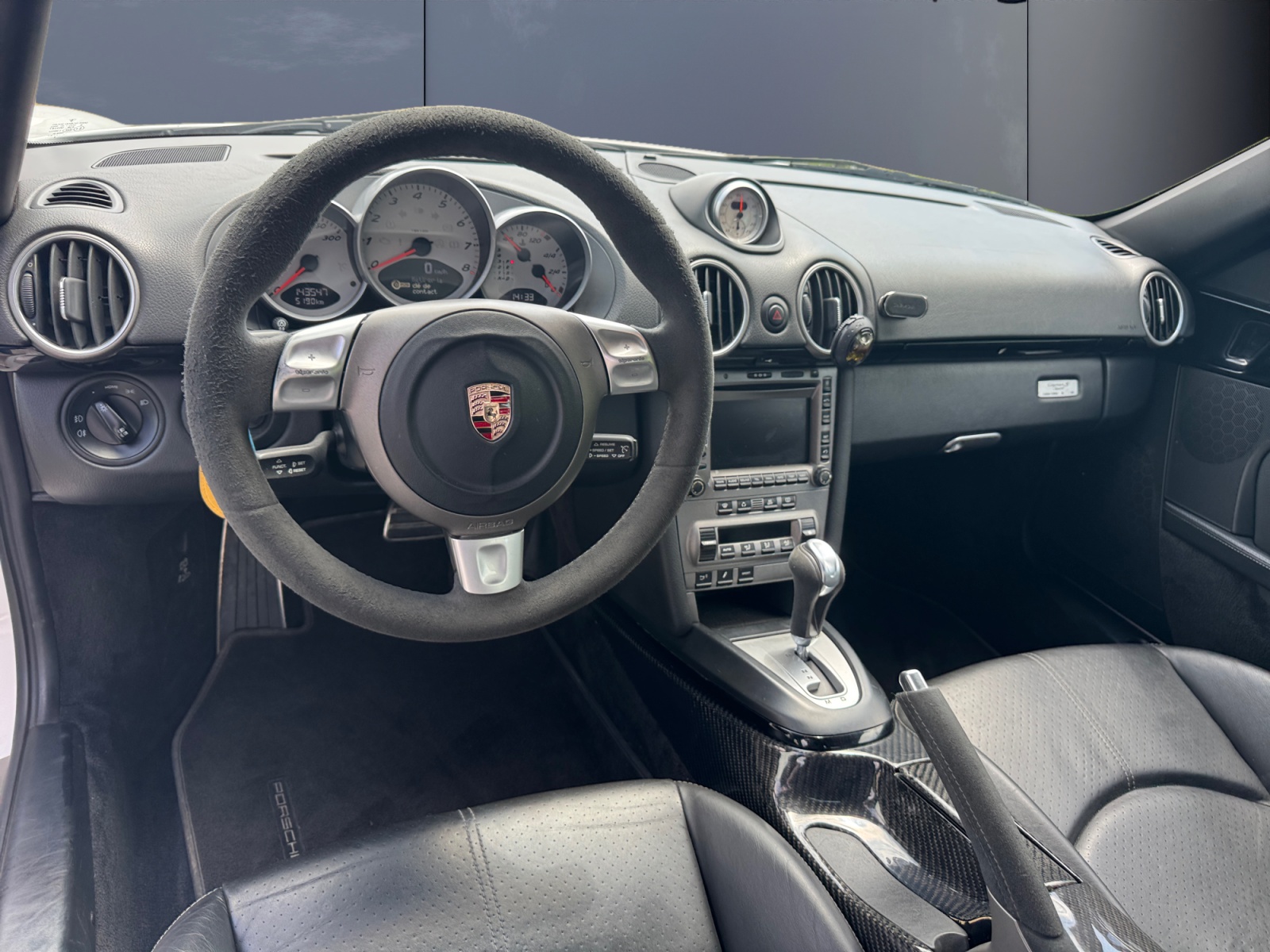 Porsche Cayman 8