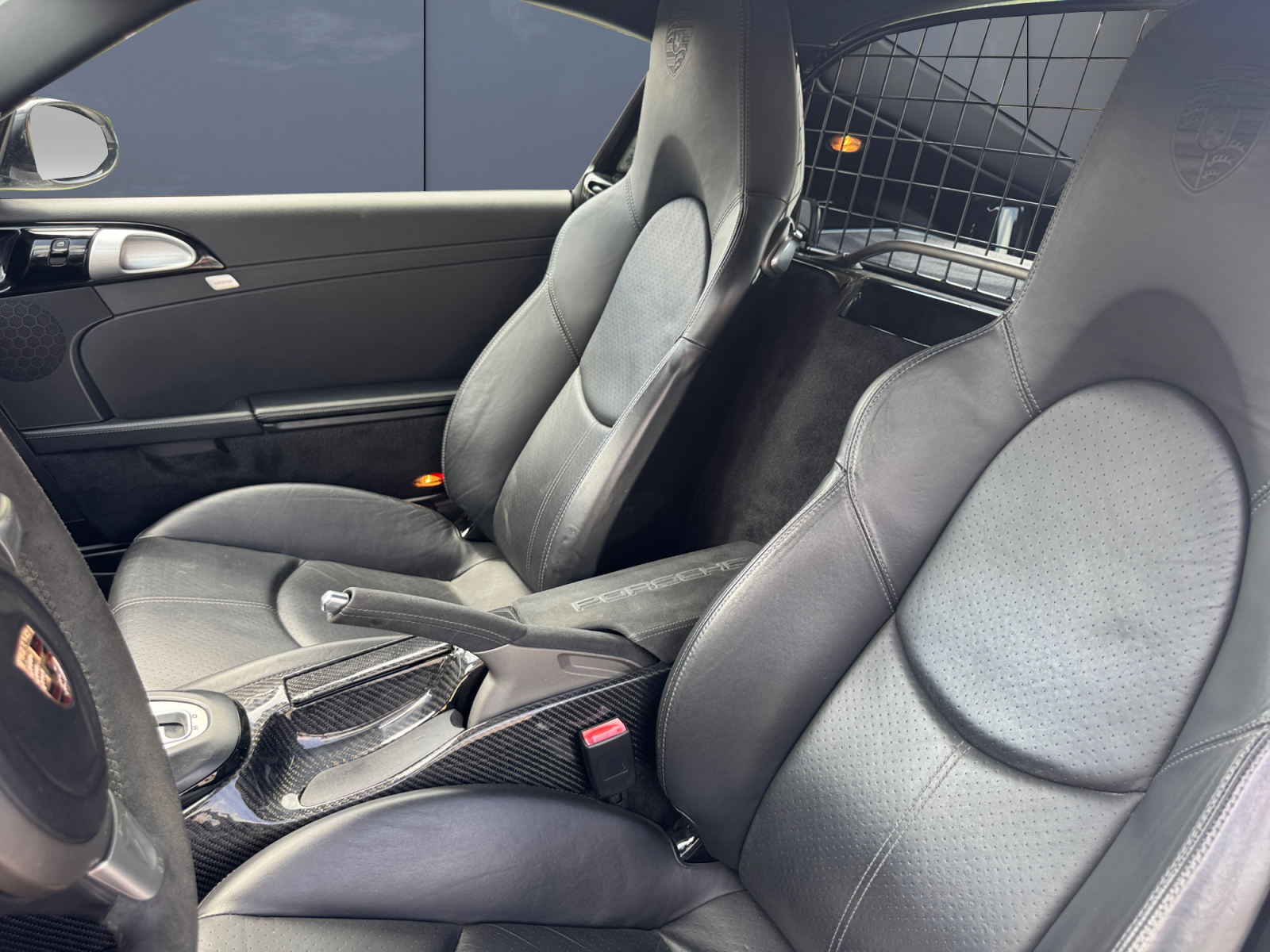 Porsche Cayman 9