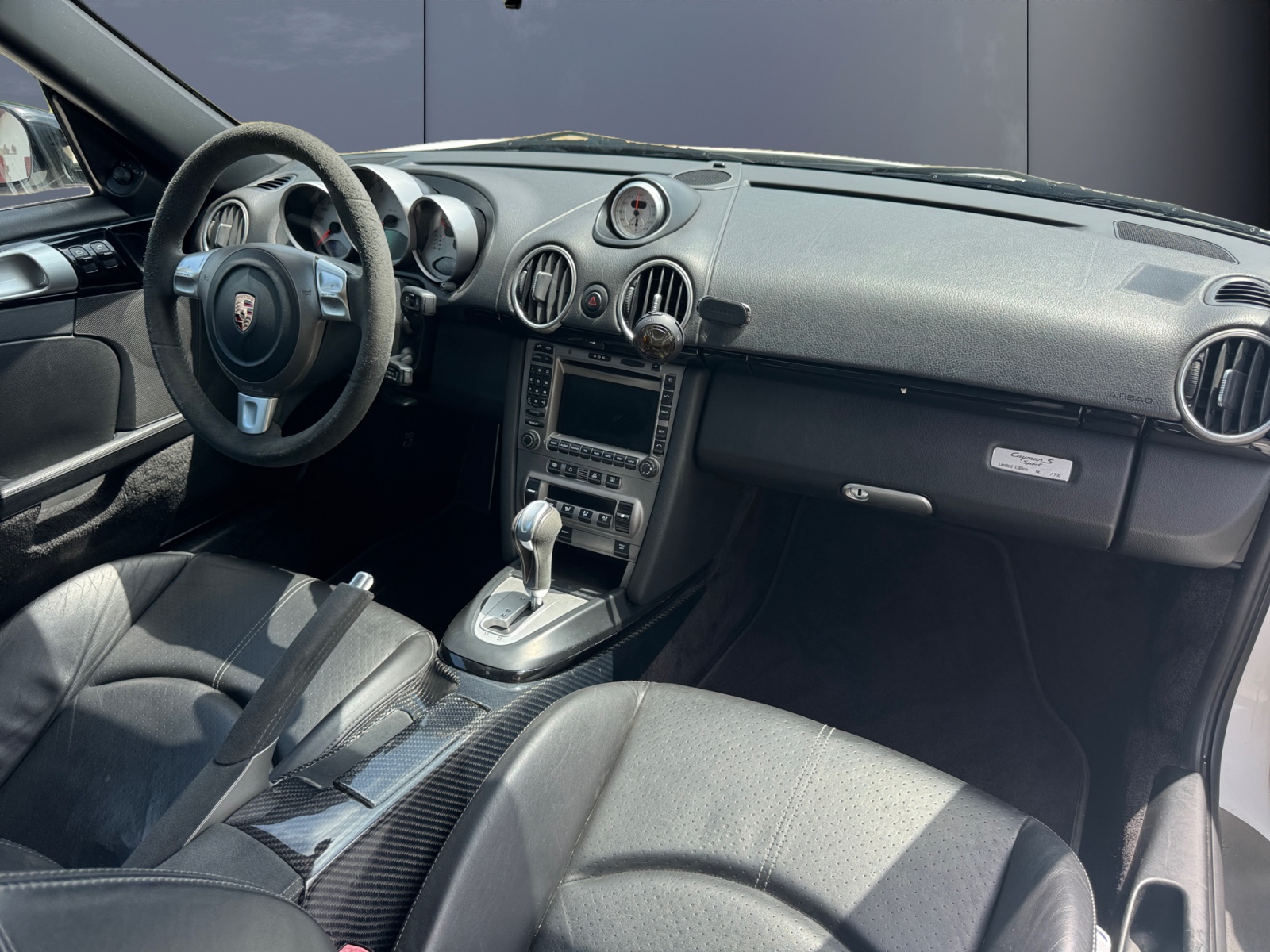 Porsche Cayman 12