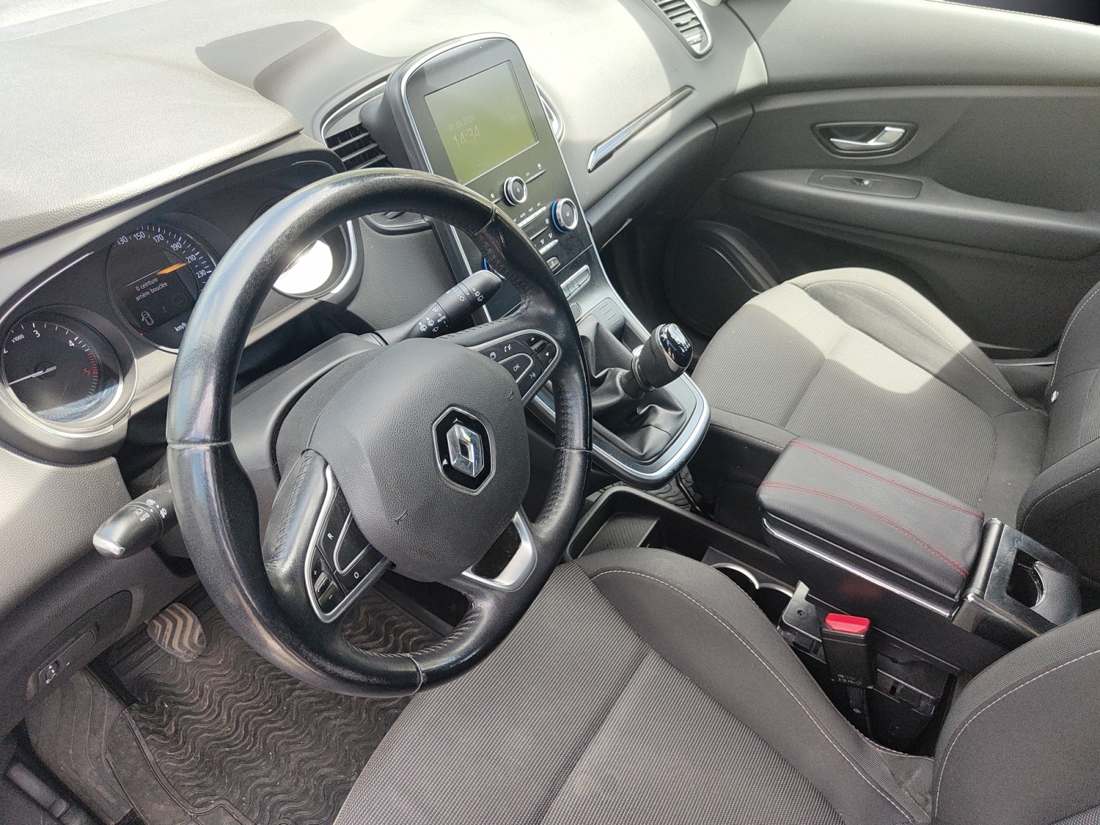 Renault Scenic 8