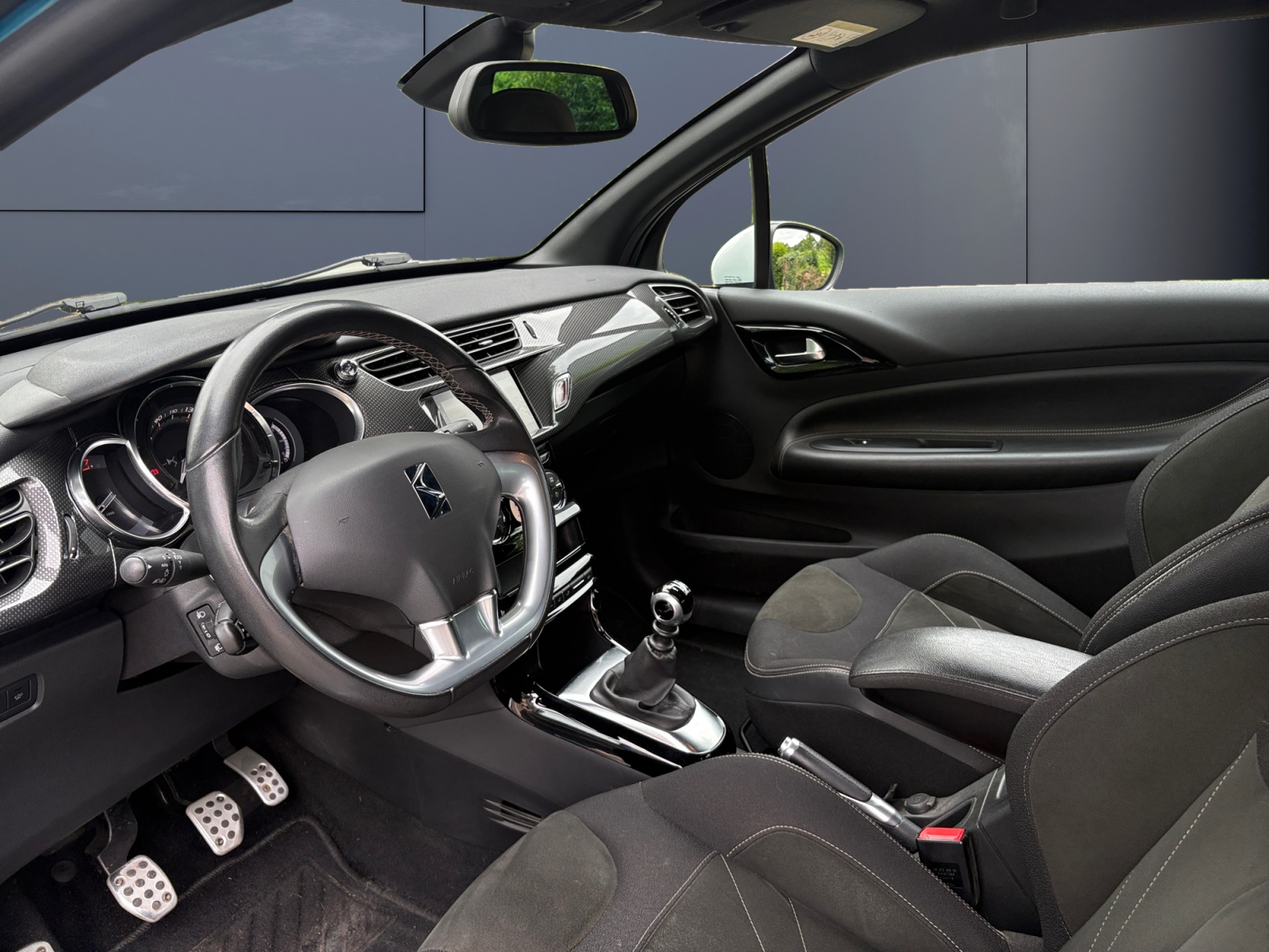 Ds Automobiles Ds3 8