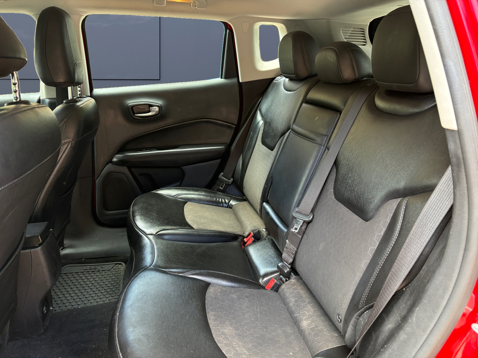 Jeep Compass 10