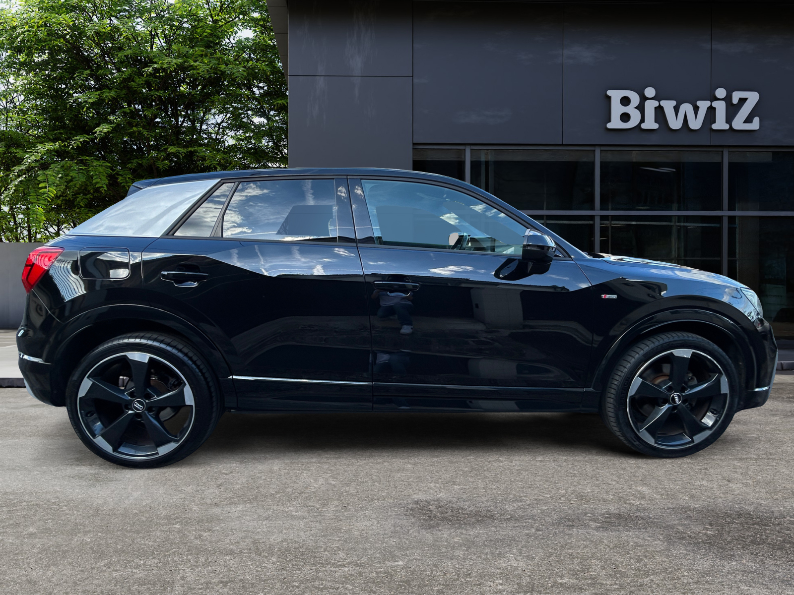 Audi Q2 5