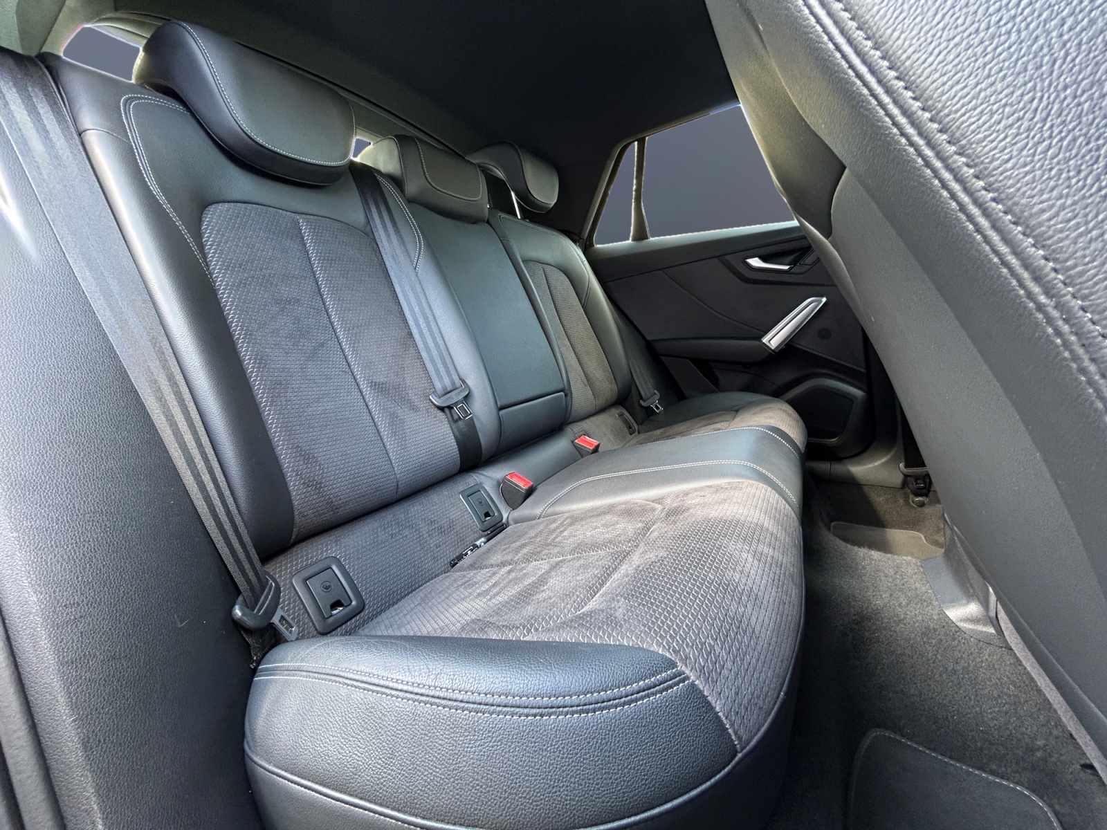 Audi Q2 11