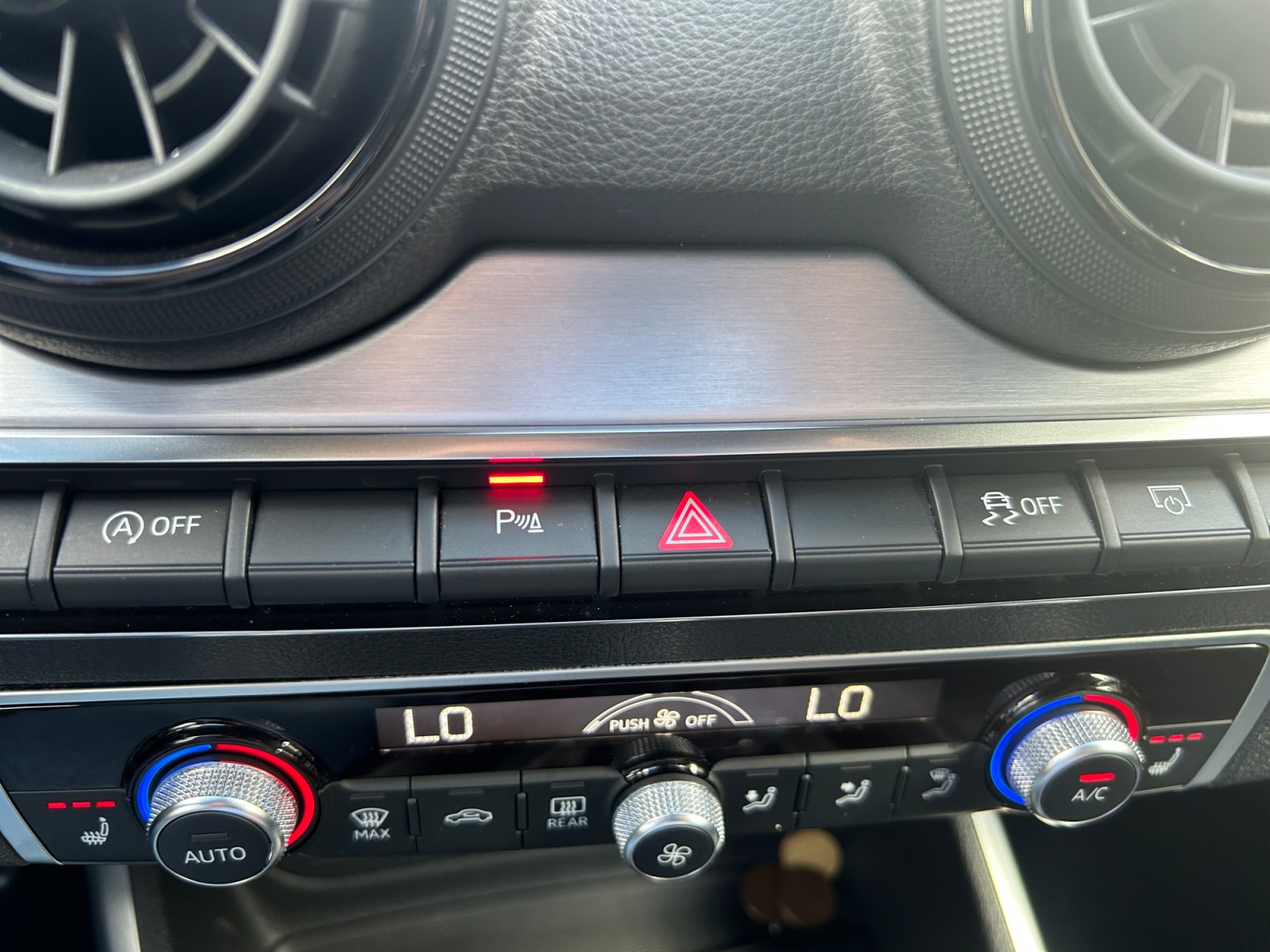 Audi Q2 29