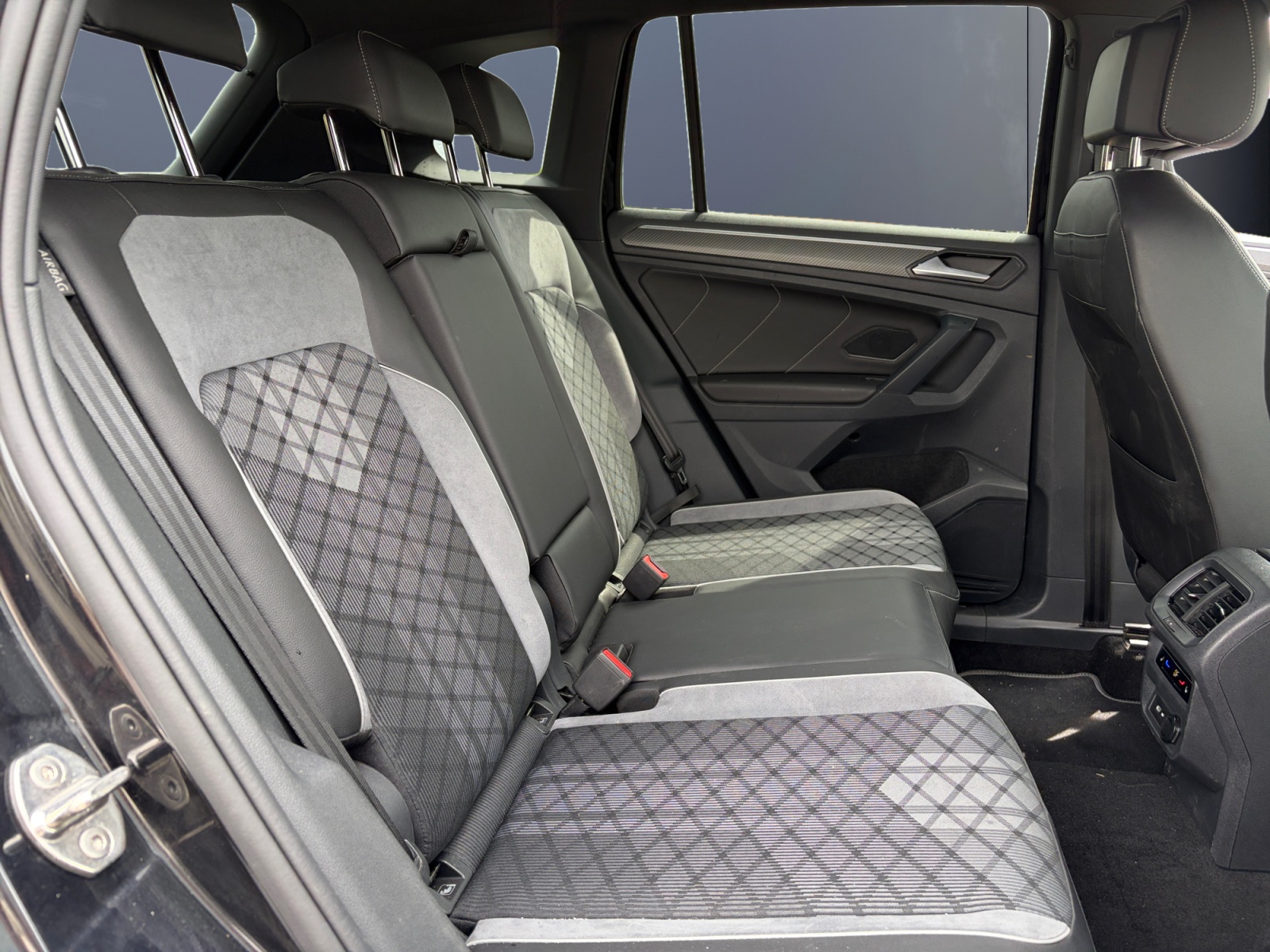 Volkswagen Tiguan 11