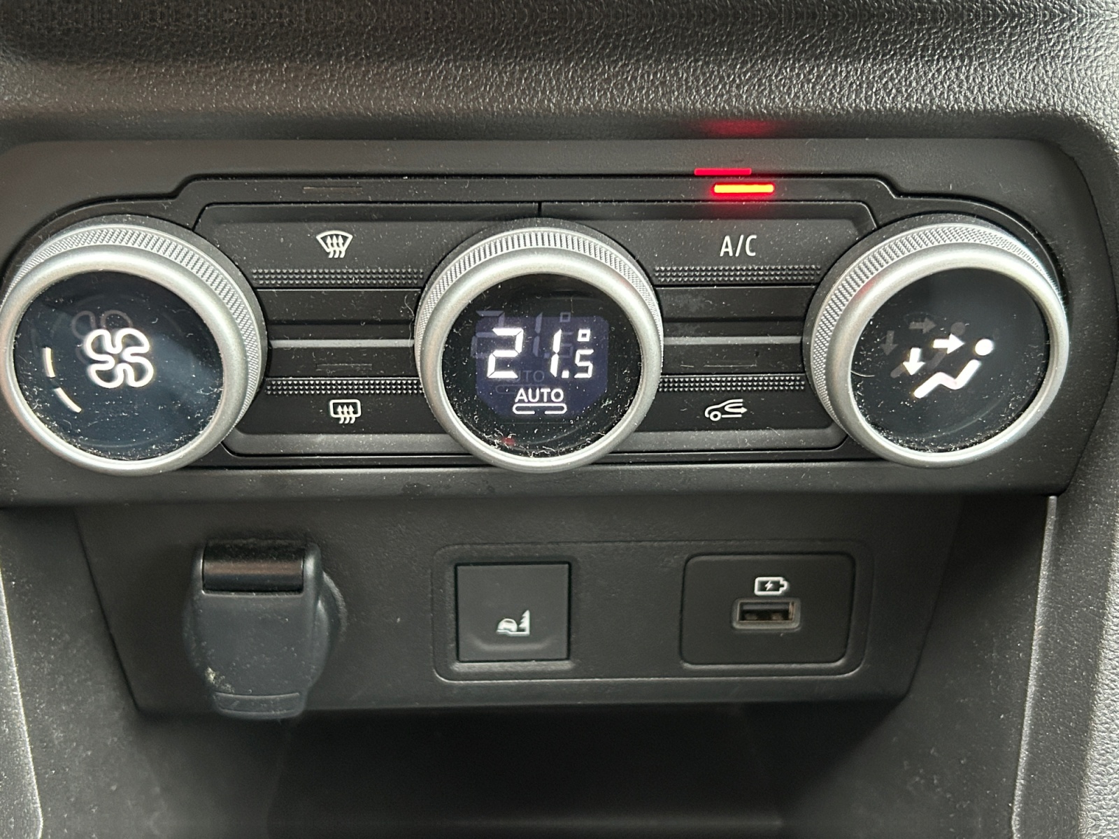 Dacia Sandero 24