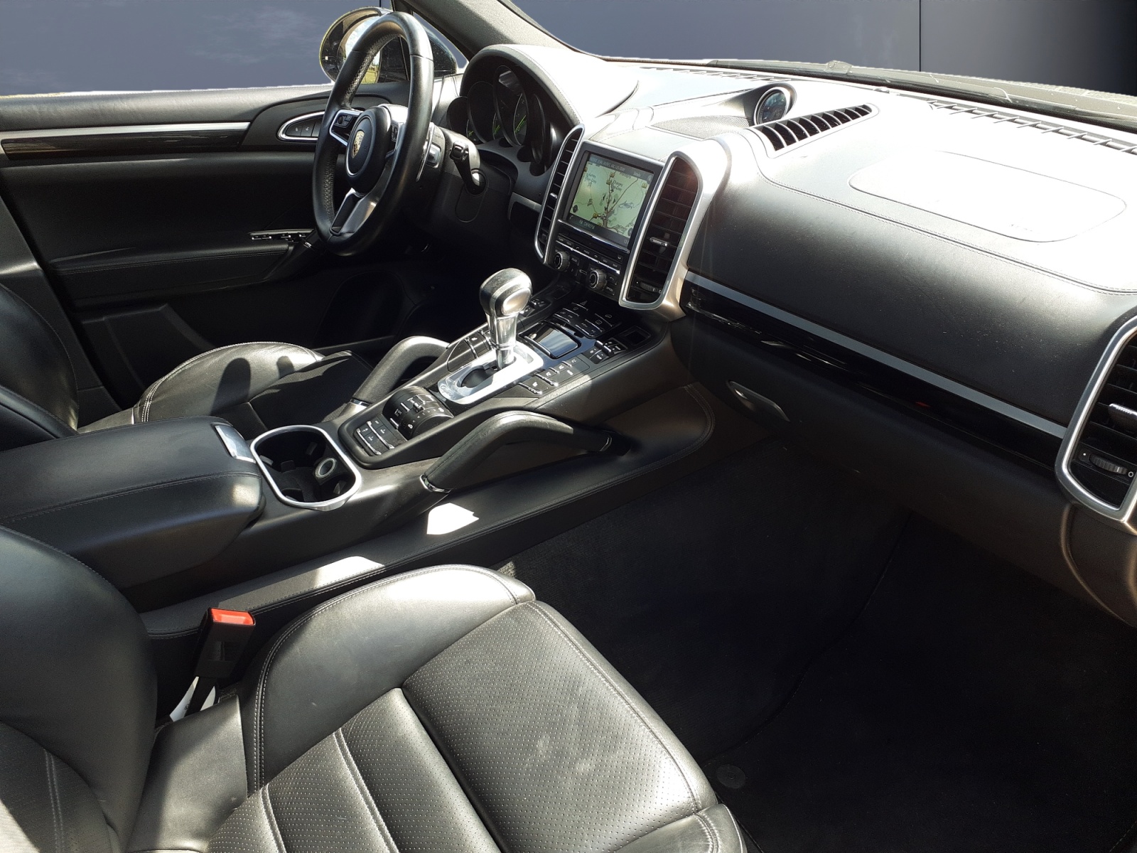 Porsche Cayenne 12