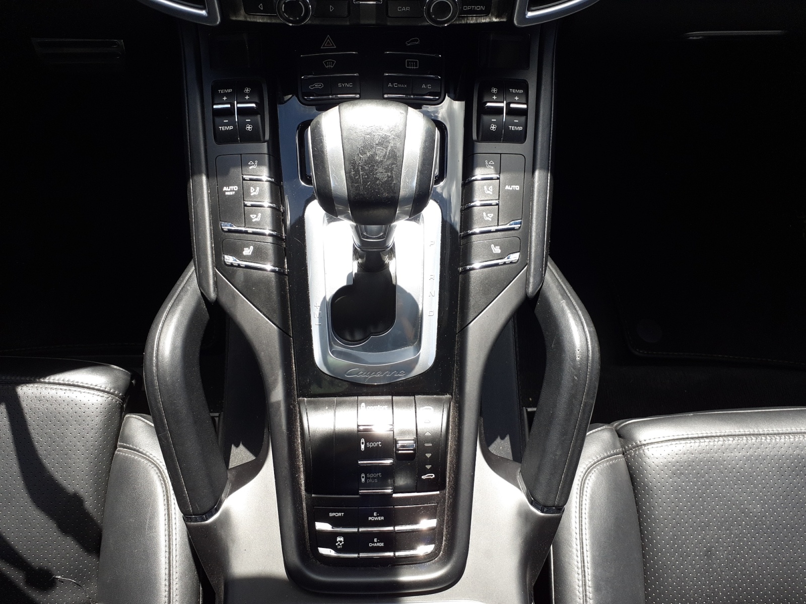 Porsche Cayenne 23