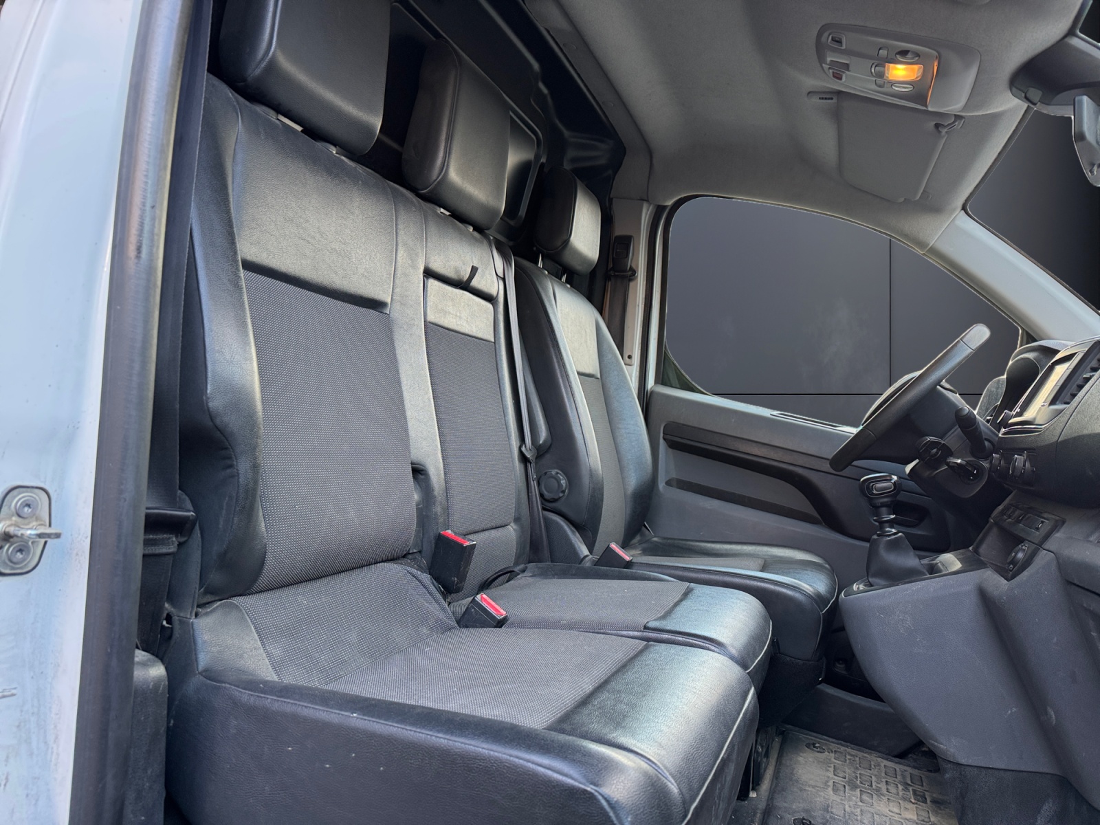 Peugeot Expert Vu 13