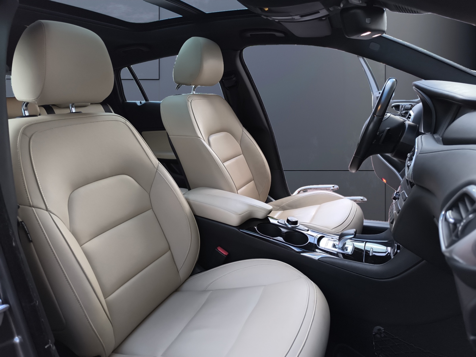 Infiniti Q30 13