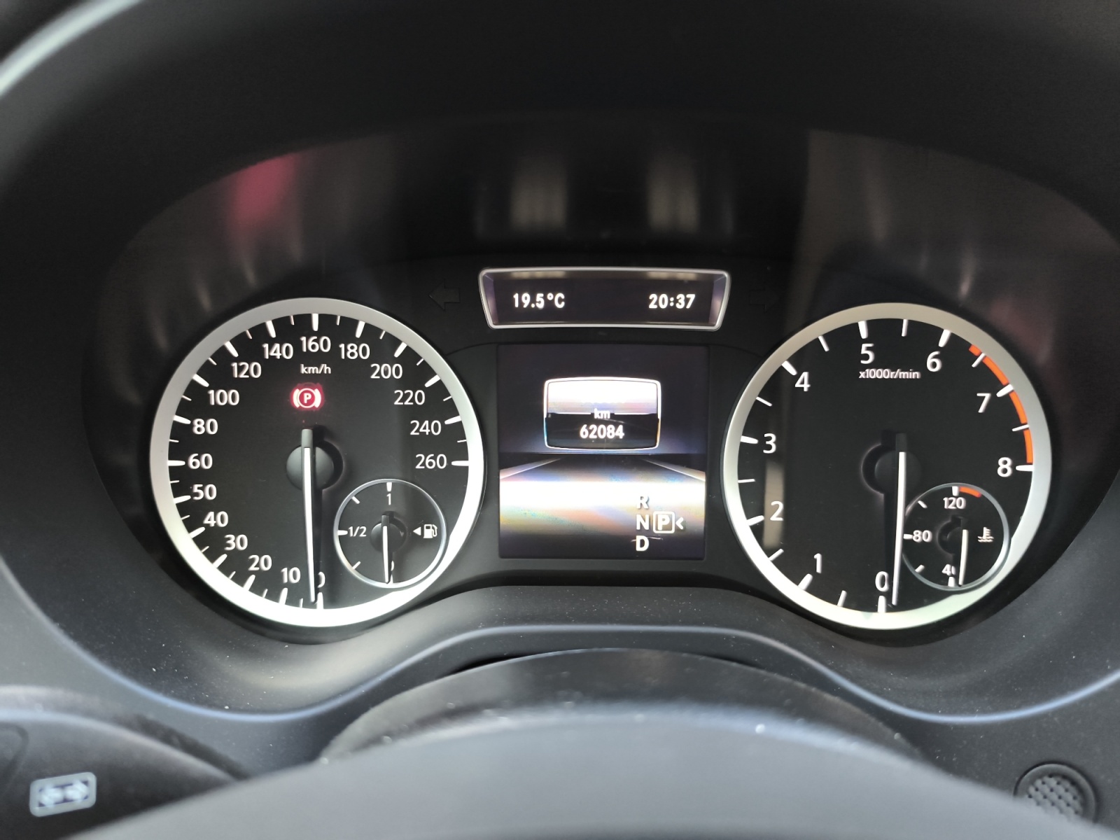 Infiniti Q30 16
