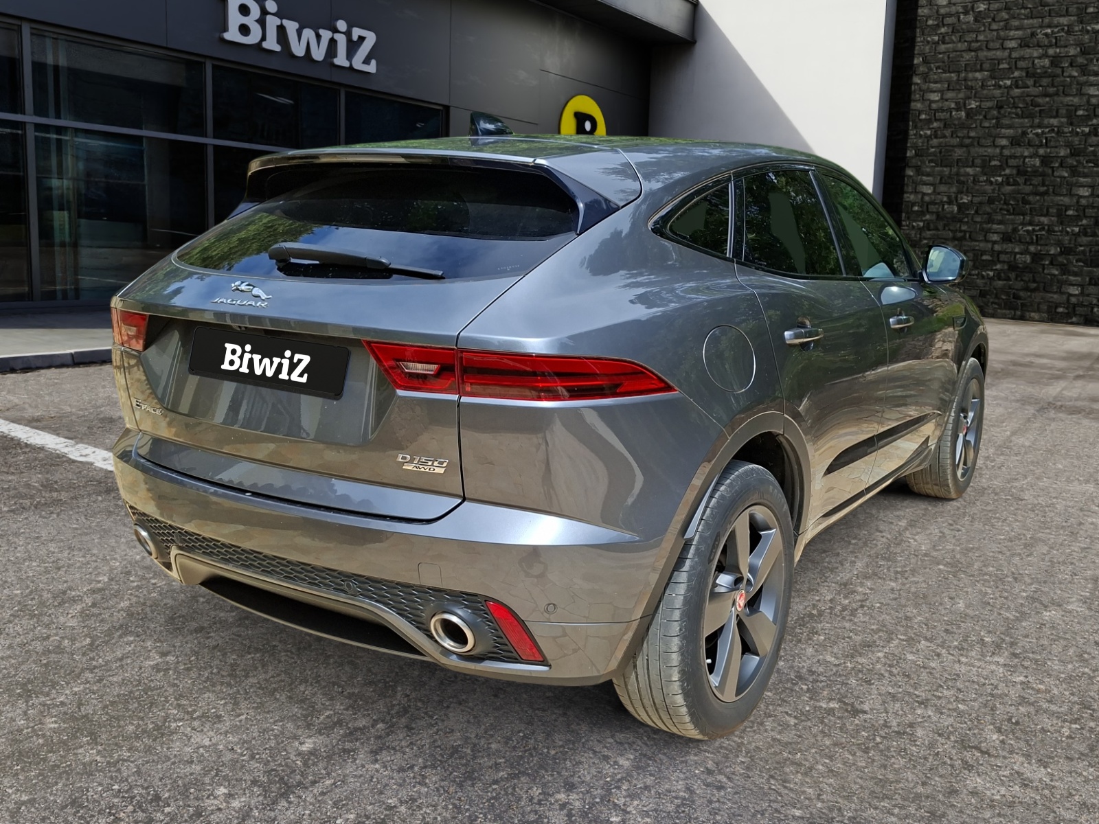 Jaguar E-Pace 4