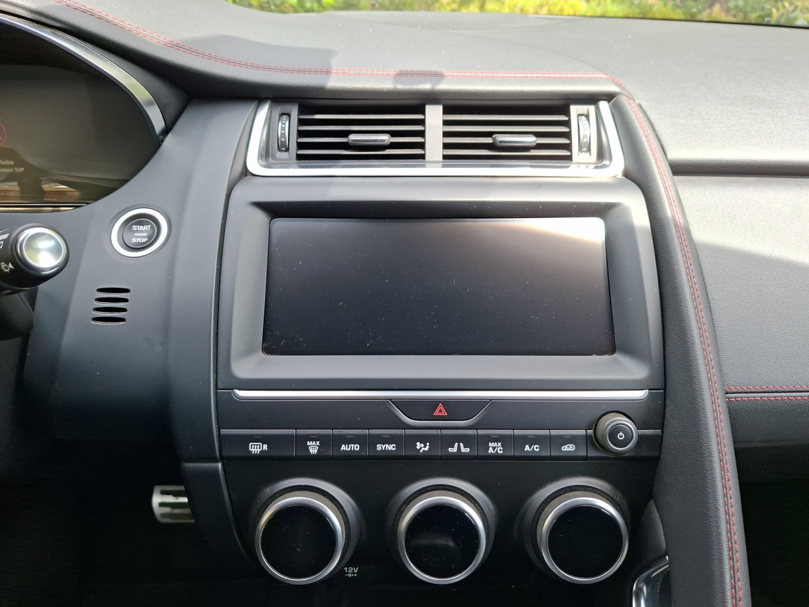 Jaguar E-Pace 19