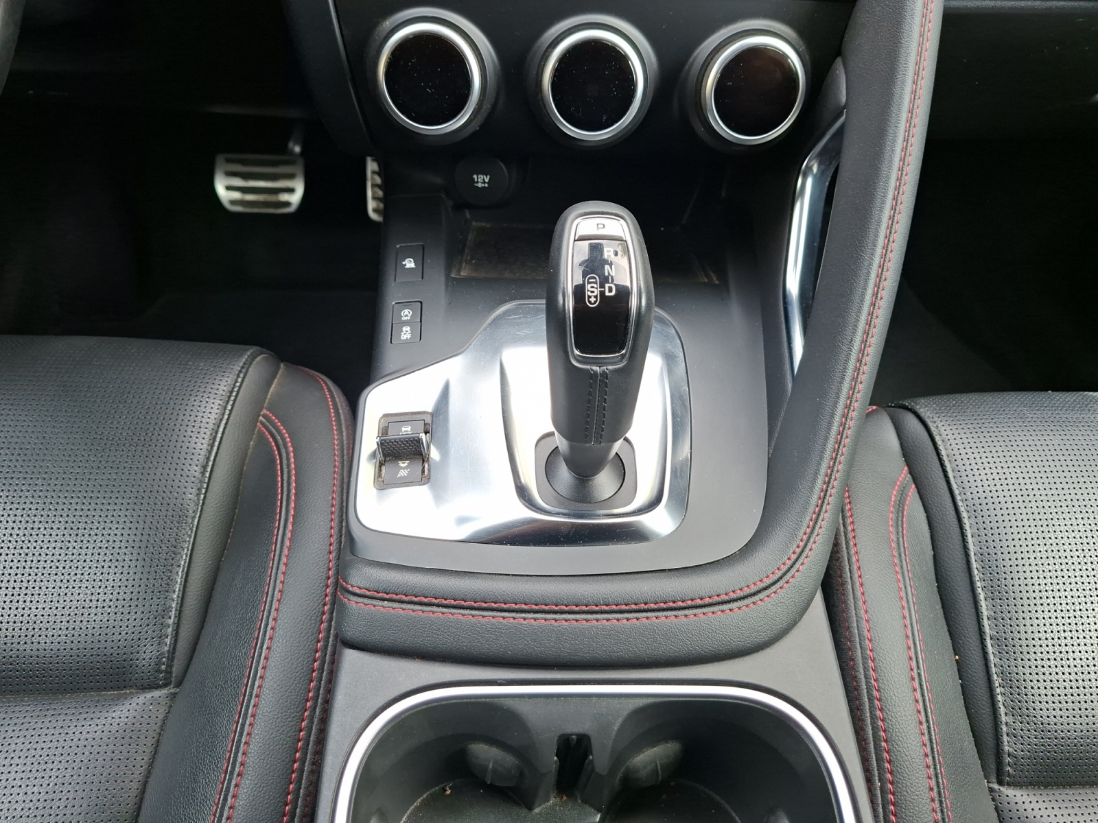 Jaguar E-Pace 23
