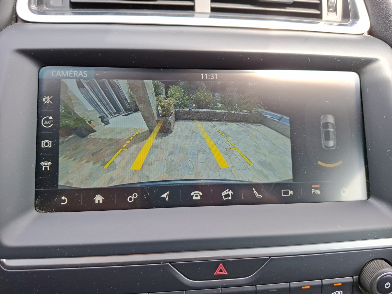 Jaguar E-Pace 20