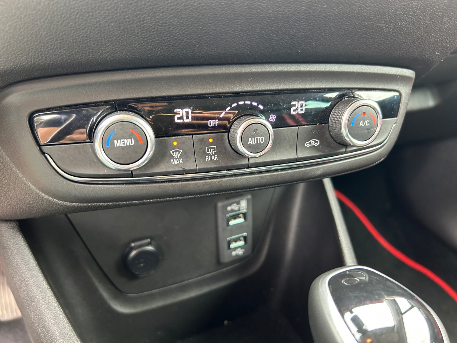 Opel Crossland 38