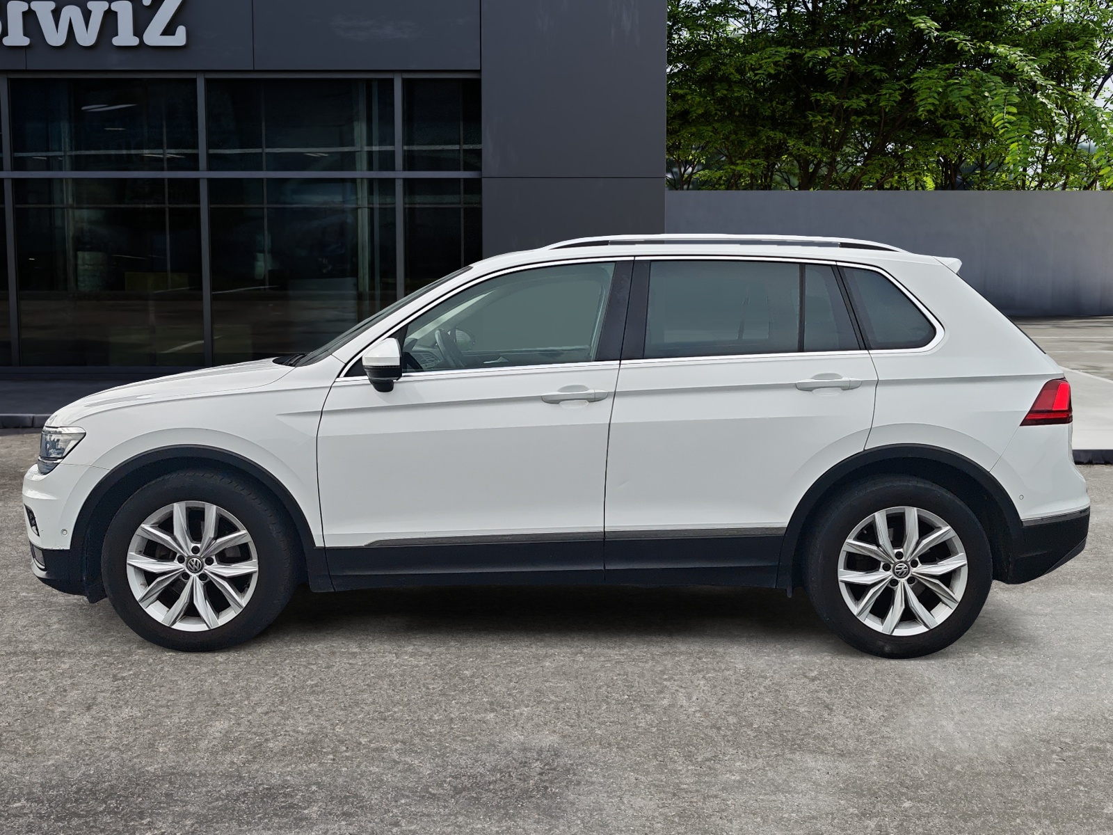 Volkswagen Tiguan 1