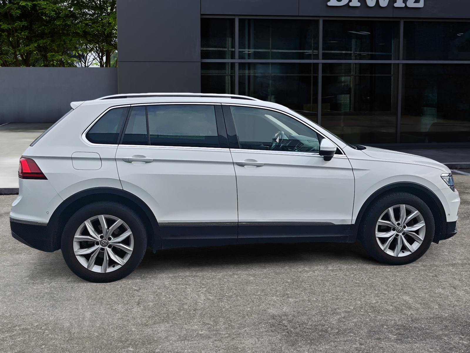 Volkswagen Tiguan 5
