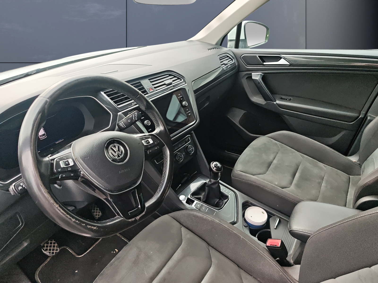 Volkswagen Tiguan 8