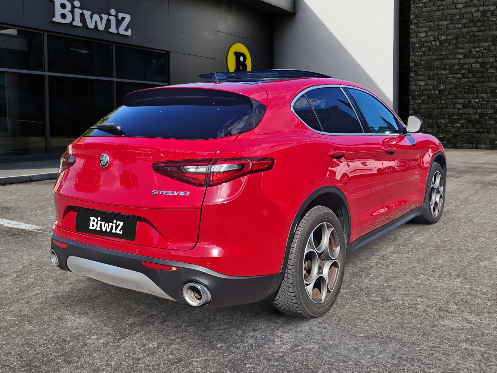 Alfa Romeo Stelvio 4