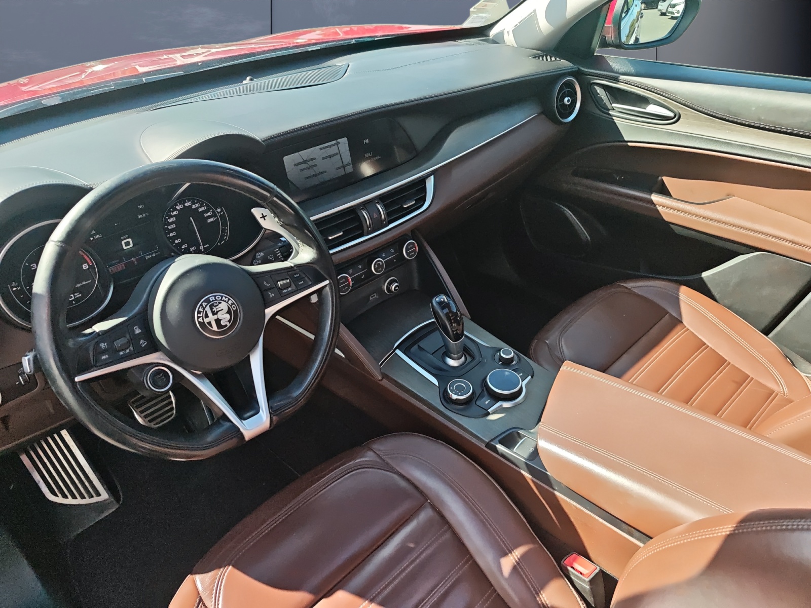 Alfa Romeo Stelvio 8