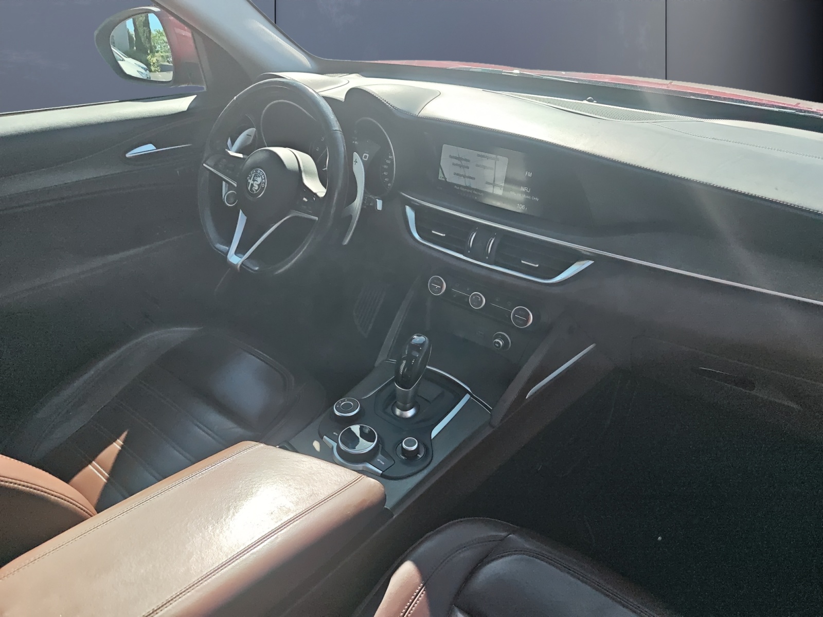 Alfa Romeo Stelvio 12