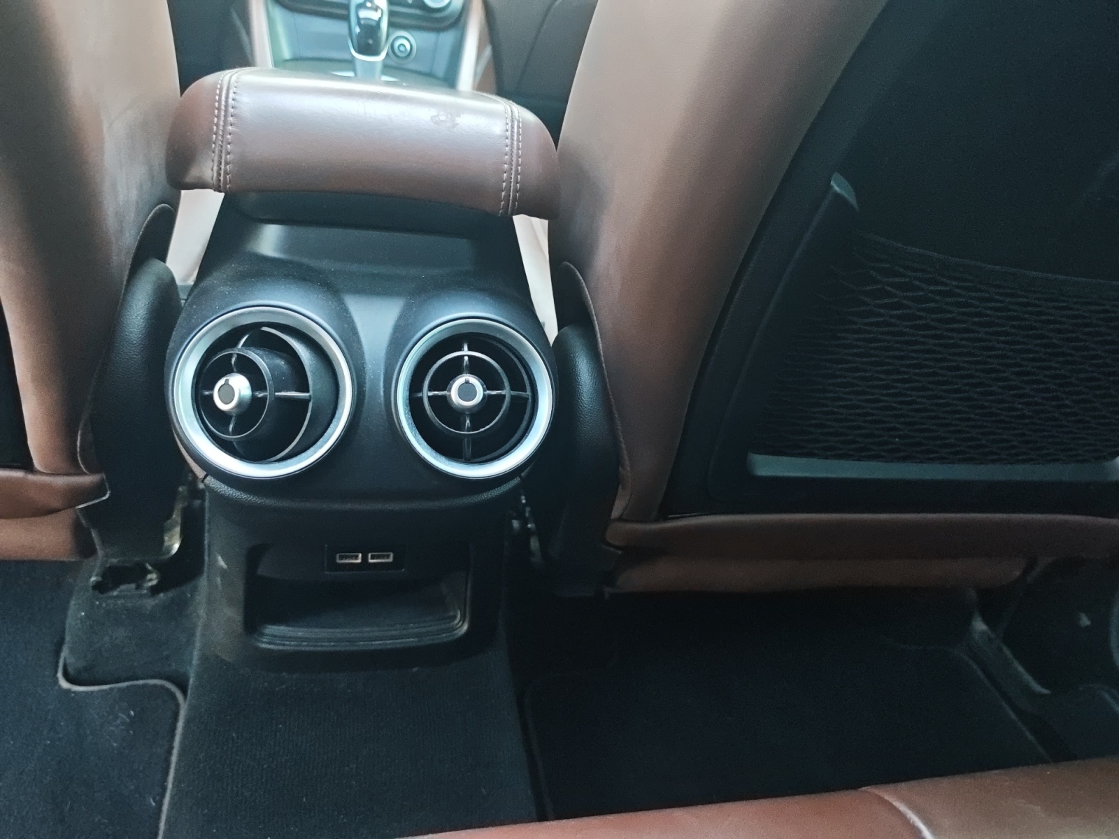 Alfa Romeo Stelvio 25