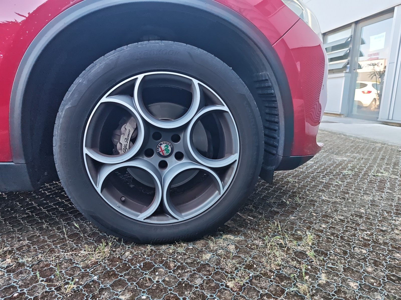 Alfa Romeo Stelvio 29
