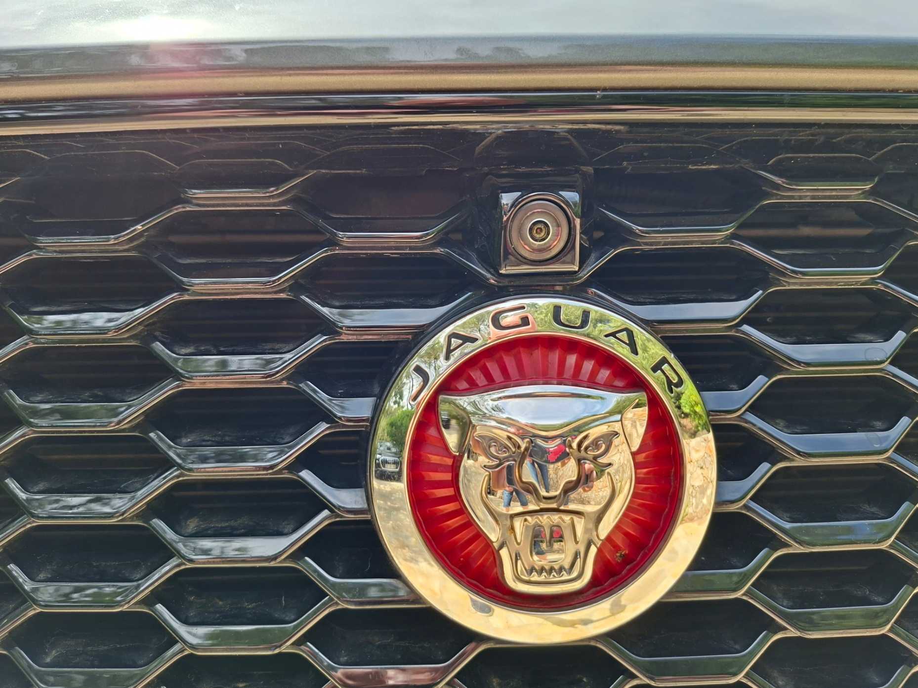 Jaguar E-Pace 54