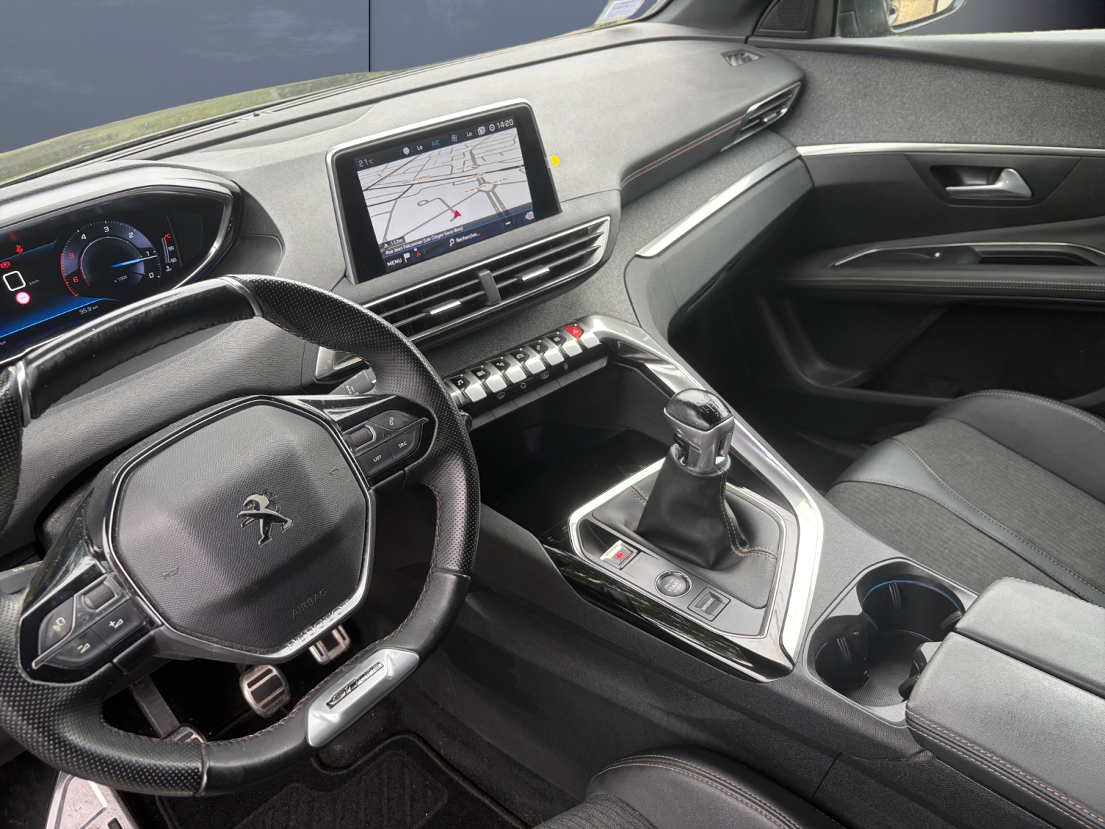 Peugeot 3008 8