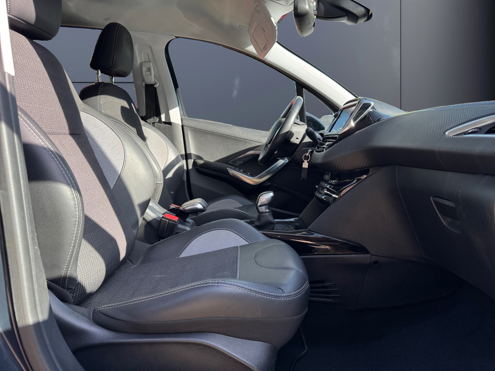 Peugeot 2008 13
