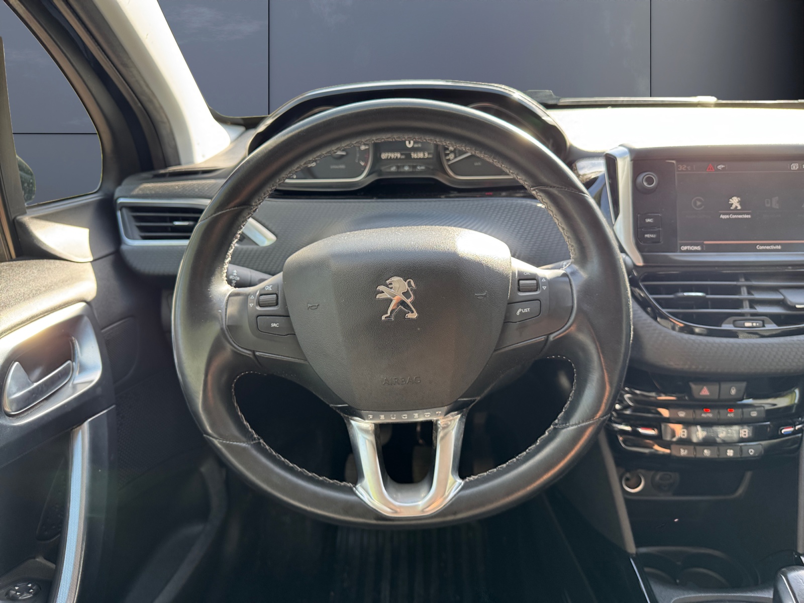 Peugeot 2008 15