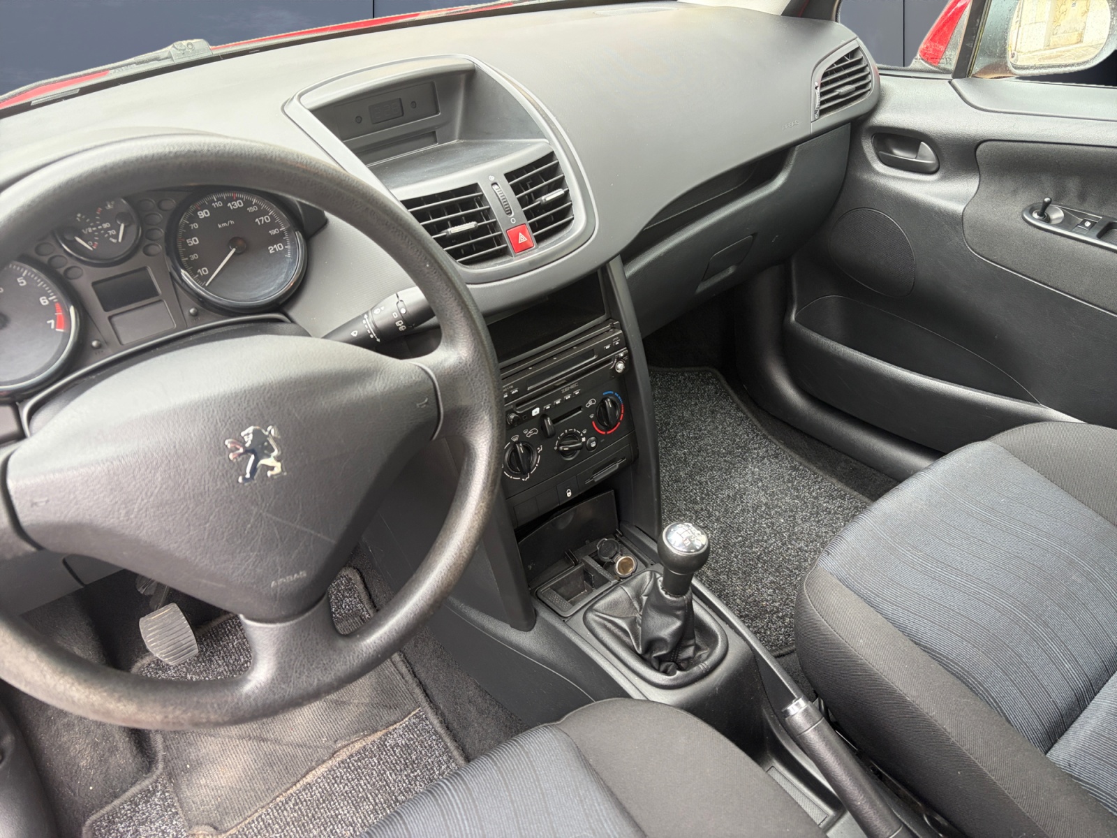 Peugeot 207 8