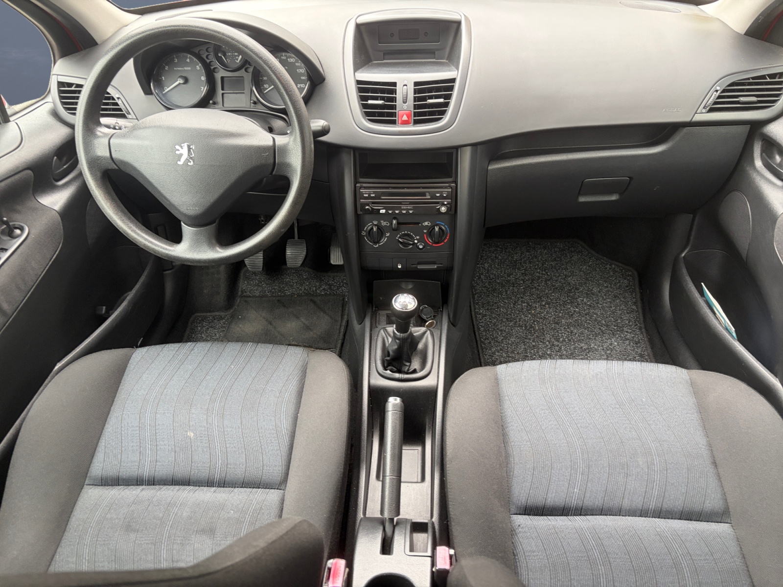 Peugeot 207 14