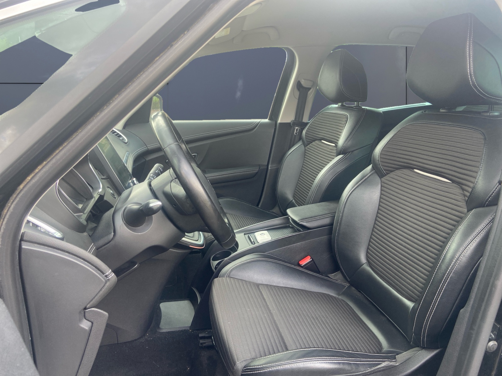 Renault Grand Scenic 9