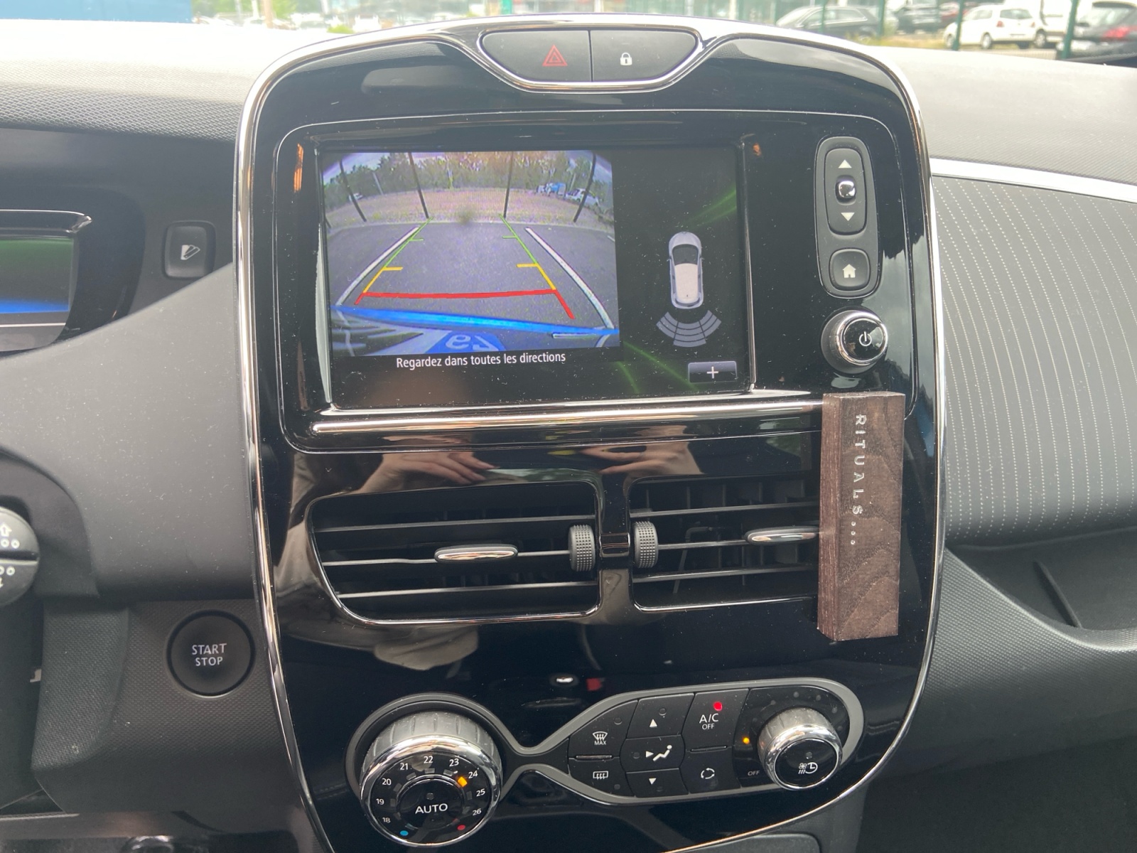 Renault Zoe 23