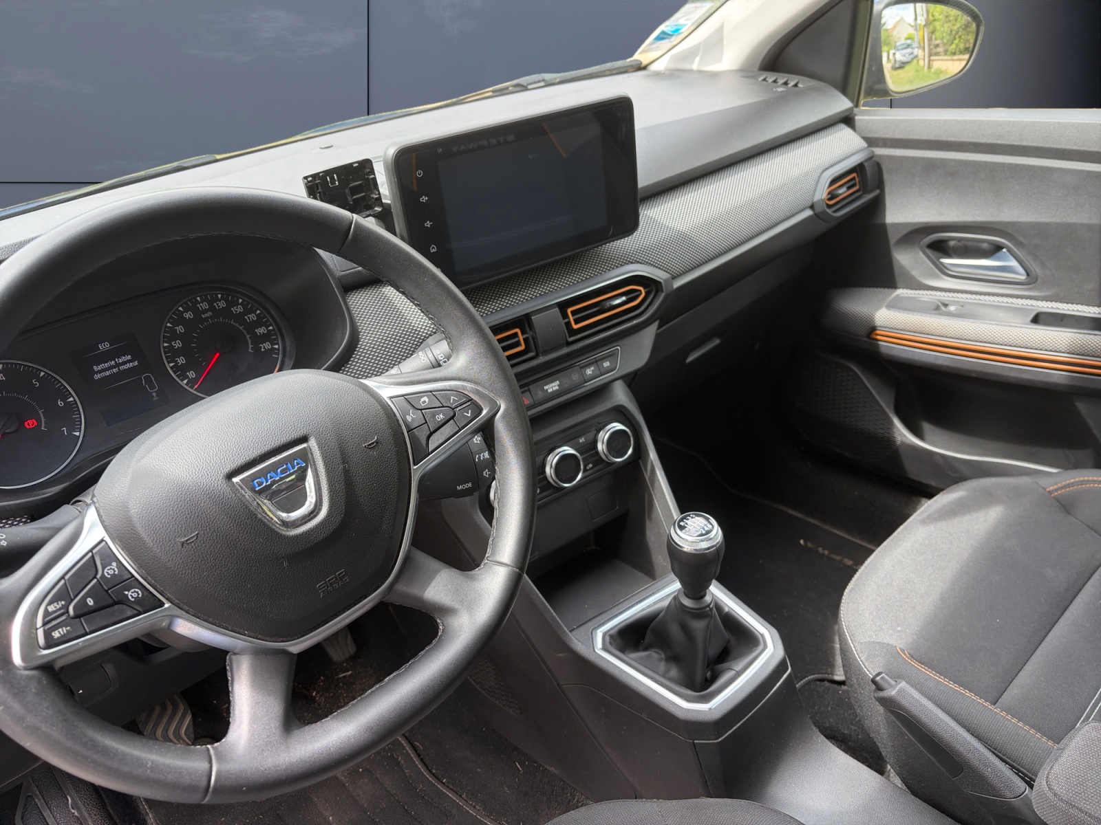 Dacia Sandero 8