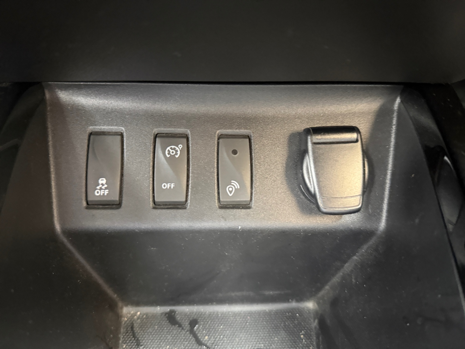 Dacia Spring 26