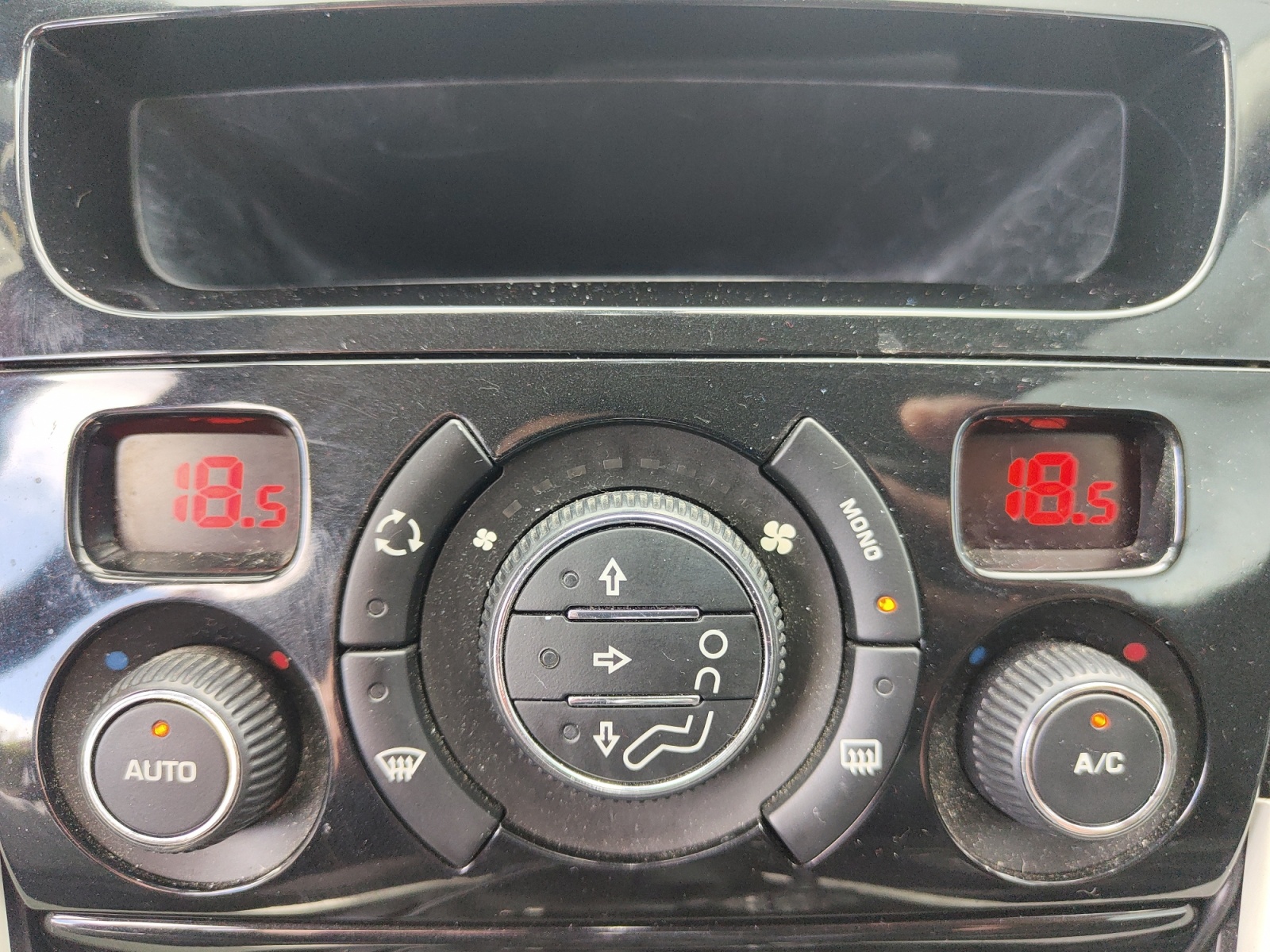 Peugeot 308 23