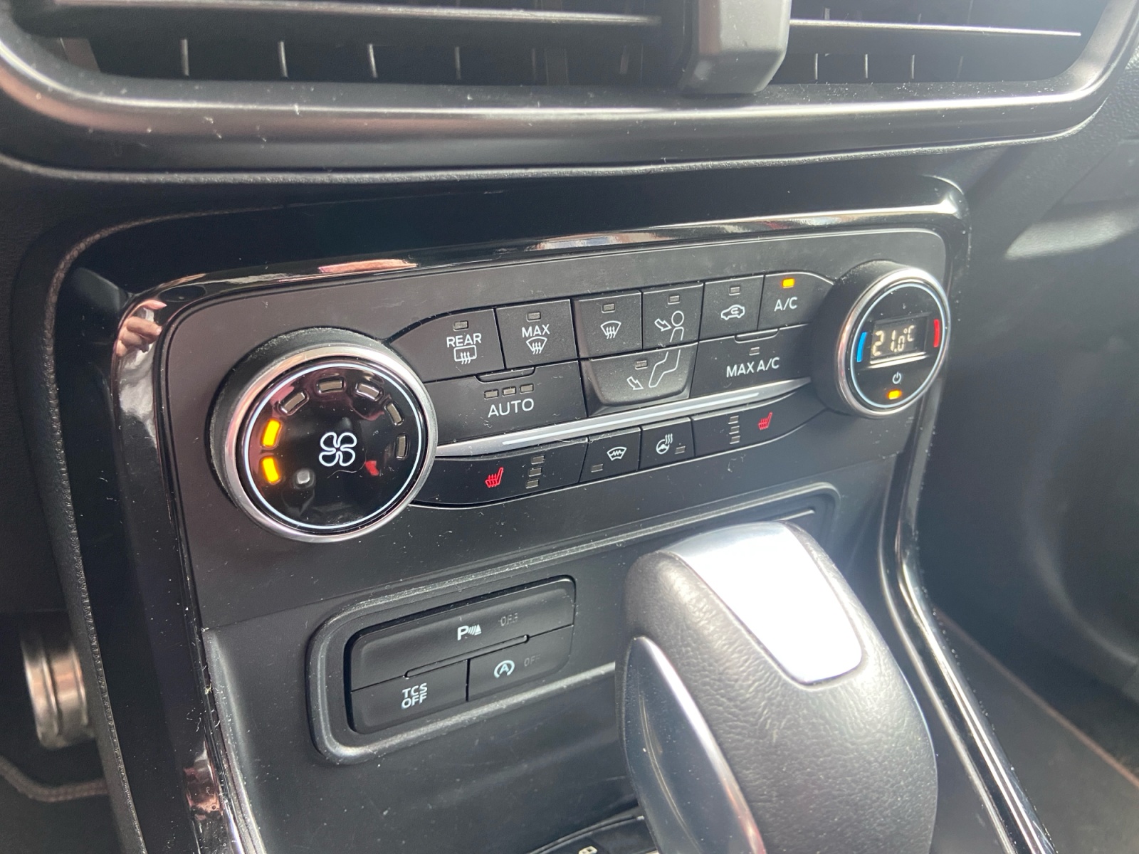 Ford Ecosport 18