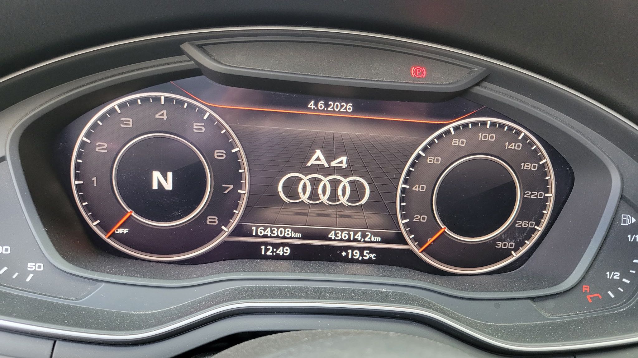 Audi A4 16