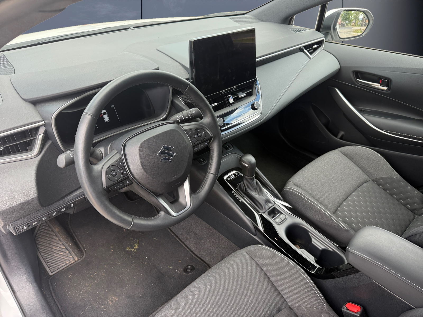 Suzuki Swace 8