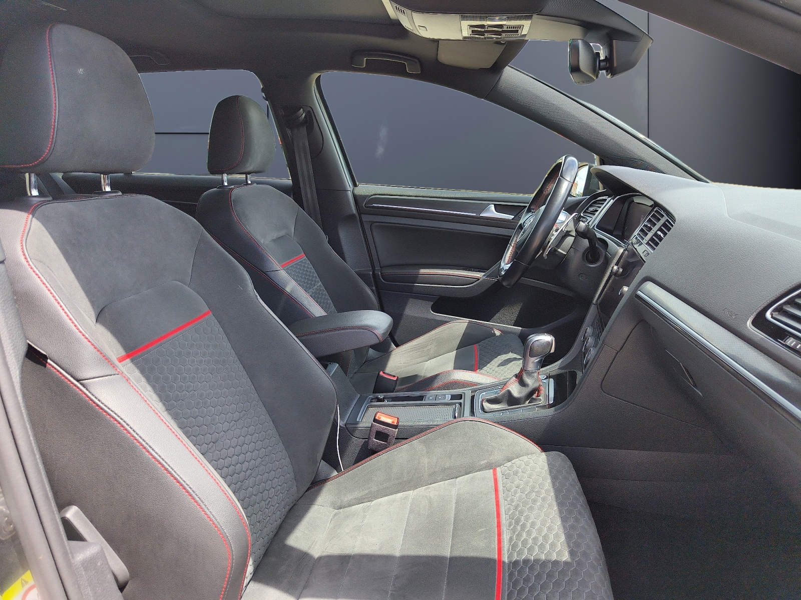 Volkswagen Golf 13