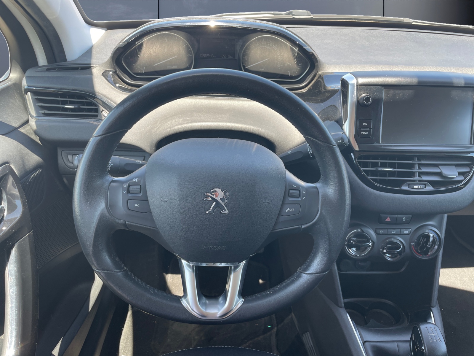 Peugeot 208 15