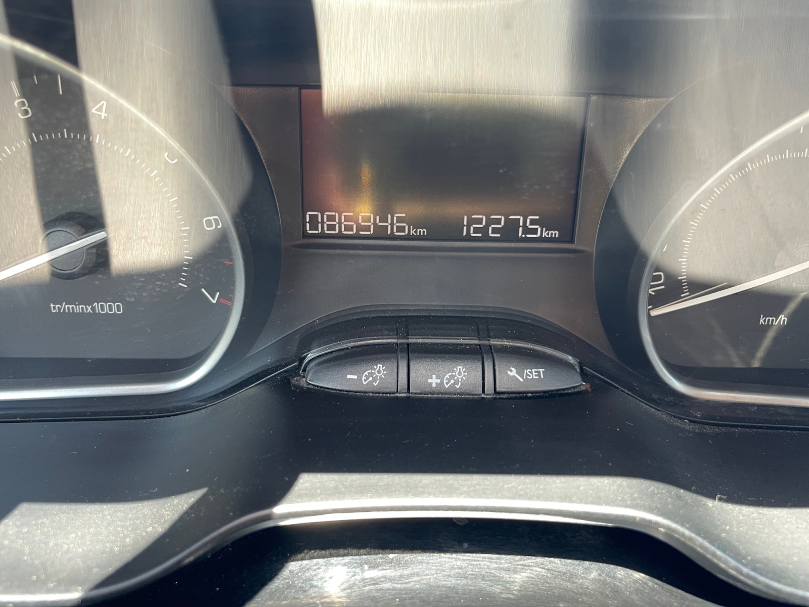Peugeot 208 16