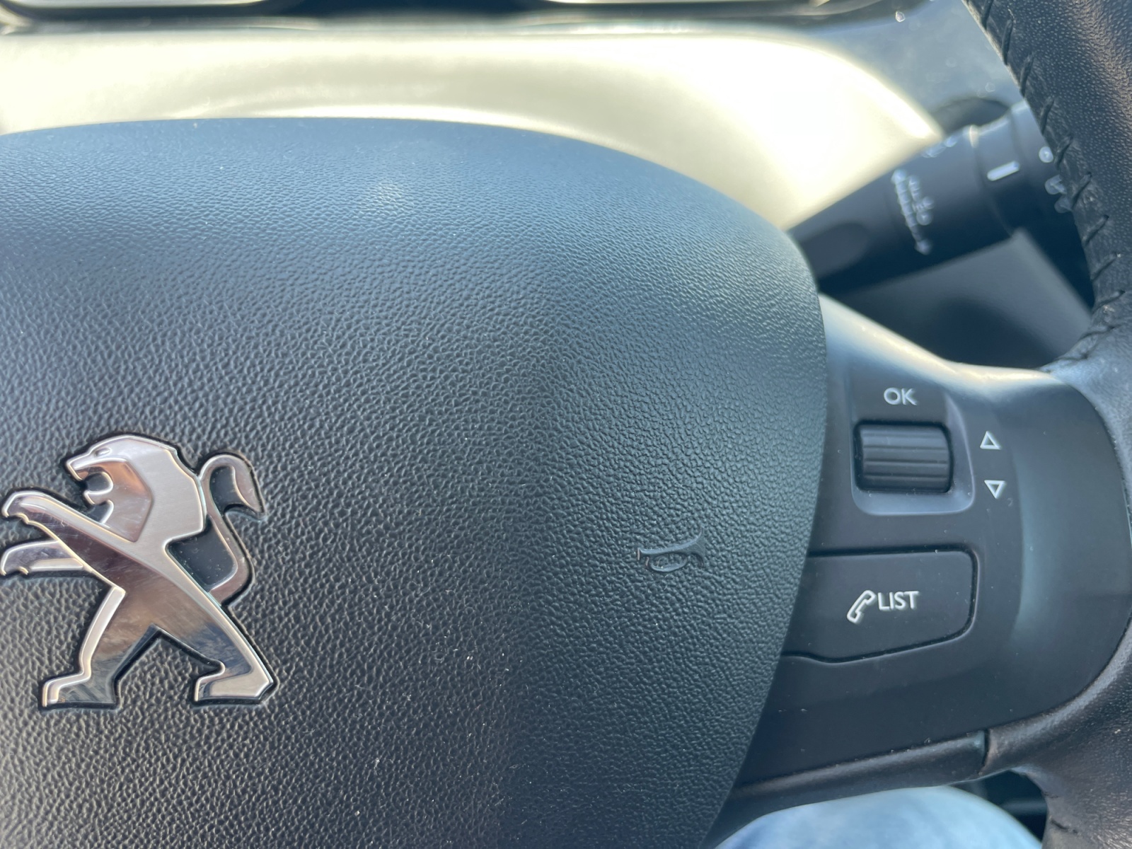 Peugeot 208 19